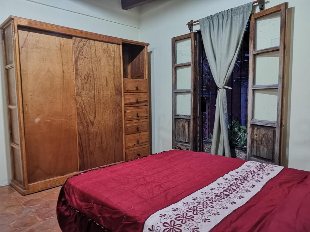 La Casa Del Abuelo Hostel Сан Мигел де Аленде Екстериор снимка