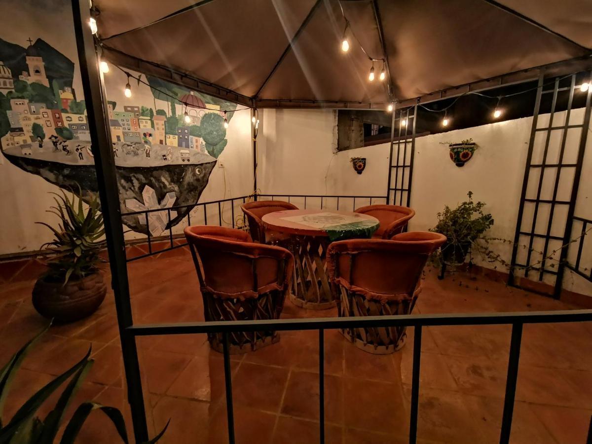 La Casa Del Abuelo Hostel Сан Мигел де Аленде Екстериор снимка